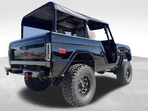 1974 Ford Bronco SUV