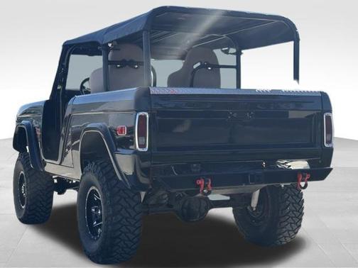 1974 Ford Bronco SUV