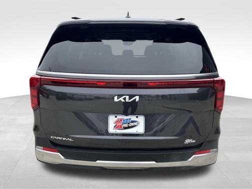 2025 Kia Carnival SX