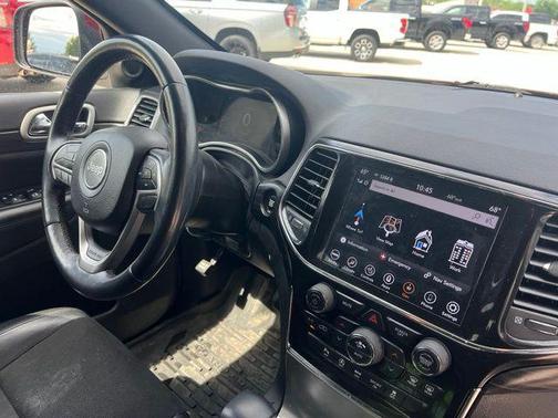 Velvet Red Pearlcoat 2021 Jeep Grand Cherokee Laredo
