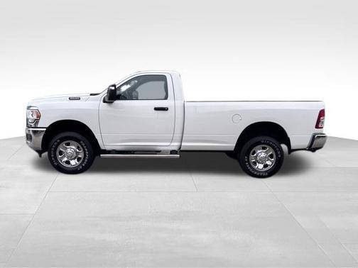 2023 RAM 3500 Tradesman Regular Cab 4x4 8' Box