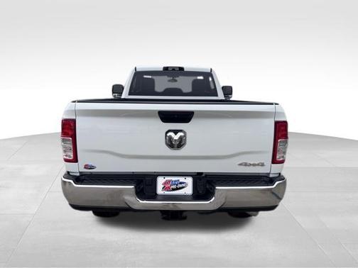 2023 RAM 3500 Tradesman Regular Cab 4x4 8' Box