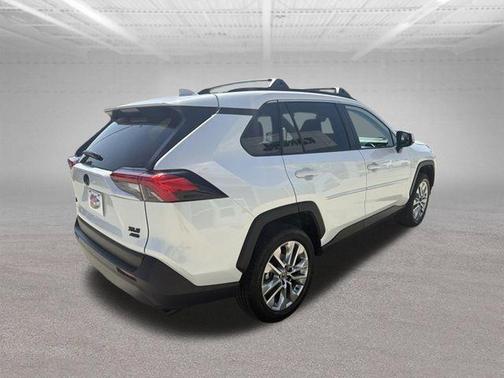 Pearl 2025 Toyota RAV4 XLE Premium