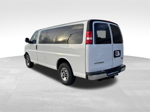 2023 GMC Savana 2500 RWD 2500 Regular Wheelbase LS