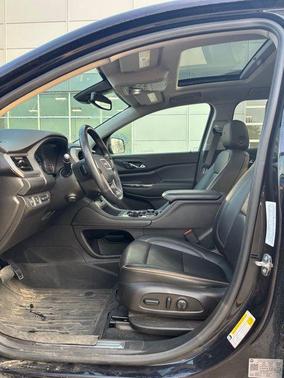 2022 GMC Acadia AWD AT4
