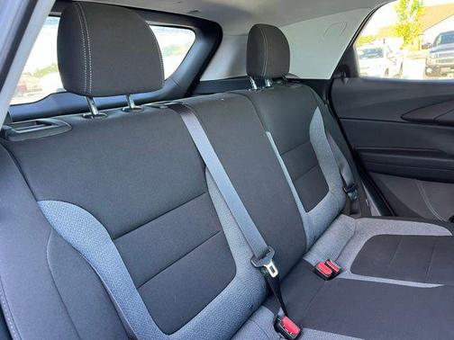 Sterling Gray Metallic 2024 Chevrolet Trailblazer LT