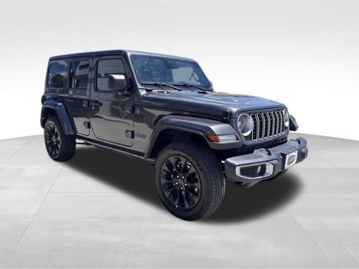Granite Crystal Metallic Clearcoat 2025 Jeep Wrangler 4xe Sahara