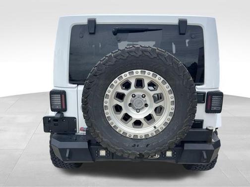 2013 Jeep Wrangler Sahara