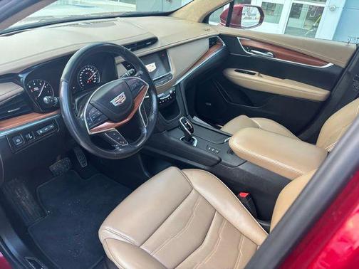 2019 Cadillac XT5 Platinum