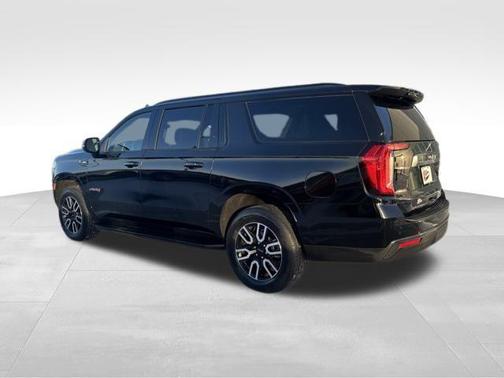 2023 GMC Yukon XL 4WD AT4