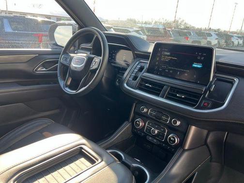 2023 GMC Yukon XL 4WD AT4