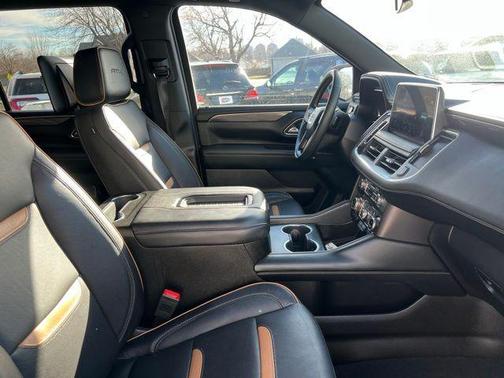 2023 GMC Yukon XL 4WD AT4