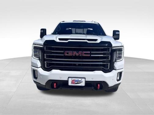 Summit White 2022 GMC Sierra 2500 AT4