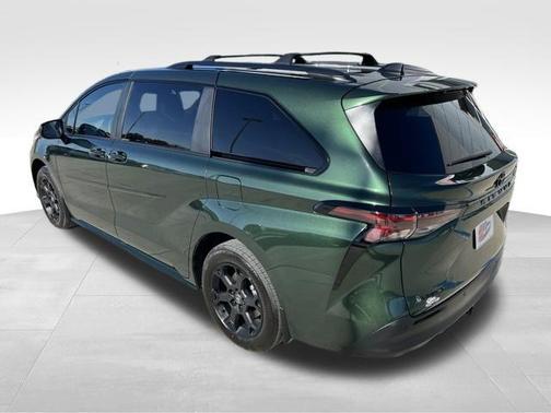 2025 Toyota Sienna Woodland Edition