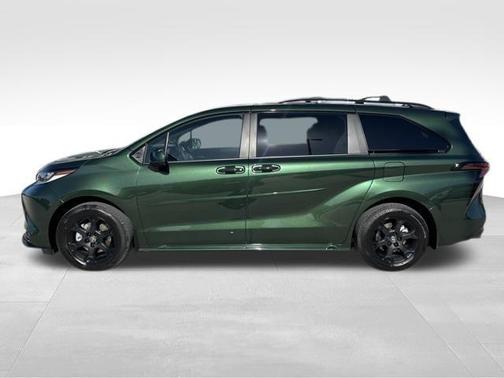 2025 Toyota Sienna Woodland Edition