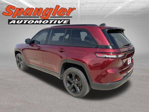 Velvet Red Pearlcoat 2023 Jeep Grand Cherokee Altitude