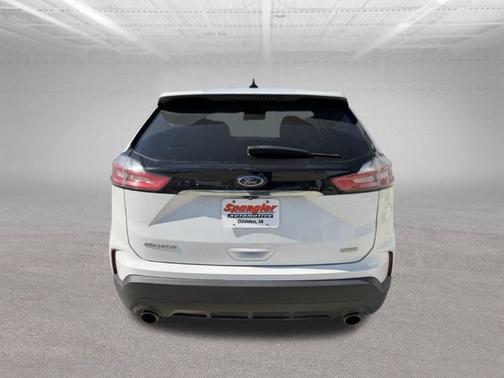 Oxford White 2019 Ford Edge SE