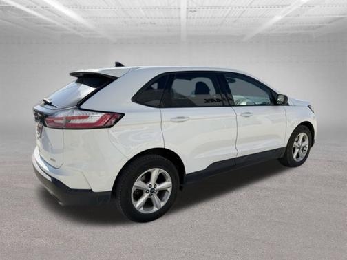 Oxford White 2019 Ford Edge SE