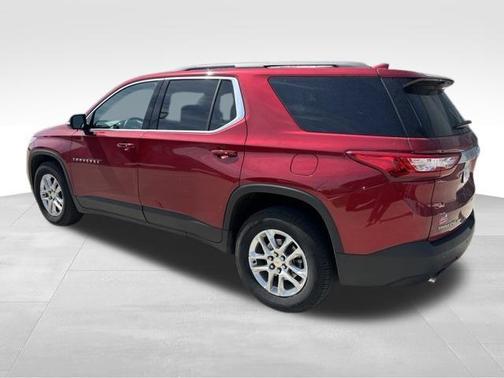 Cajun Red Tintcoat 2019 Chevrolet Traverse LT Cloth