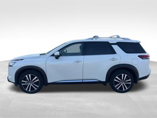 2024 Nissan Pathfinder Platinum 4WD