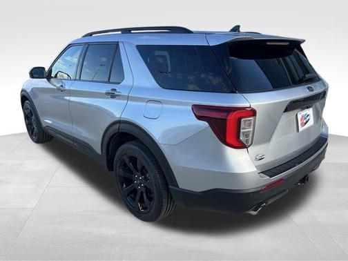 Iconic Silver Metallic 2023 Ford Explorer ST-Line