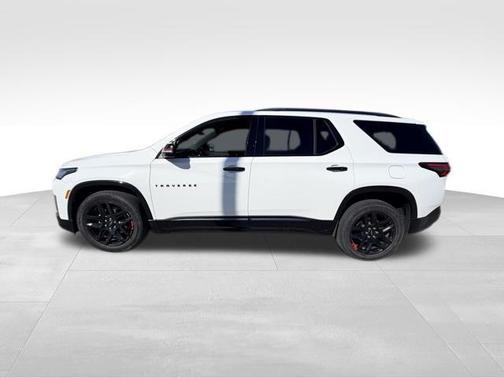 Summit White 2022 Chevrolet Traverse Premier