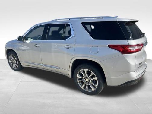 Silver Ice Metallic 2020 Chevrolet Traverse Premier