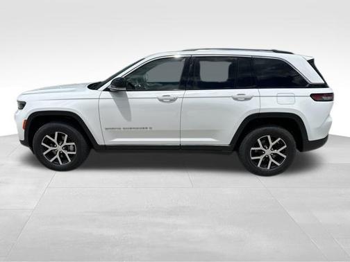 Bright White Clearcoat 2023 Jeep Grand Cherokee Limited