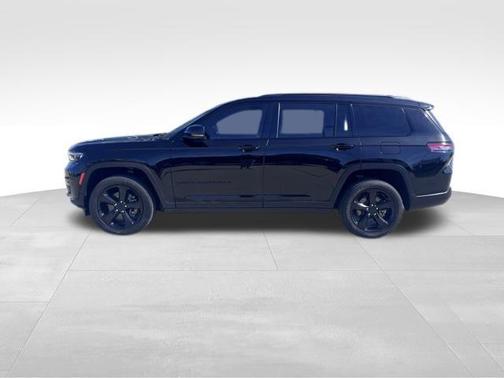 Diamond Black Crystal Pearlcoat 2023 Jeep Grand Cherokee L Altitude