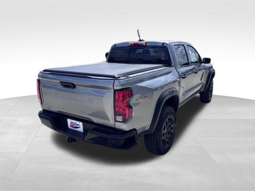 Sterling Gray Metallic 2024 Chevrolet Colorado Trail Boss