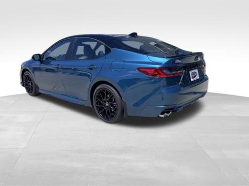 Ocean Gem/Midnight Black Metallic 2026 Toyota Camry XSE