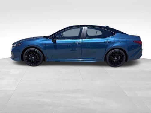 Ocean Gem/Midnight Black Metallic 2026 Toyota Camry XSE
