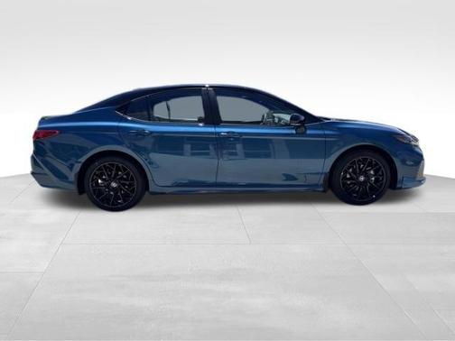 Ocean Gem/Midnight Black Metallic 2026 Toyota Camry XSE