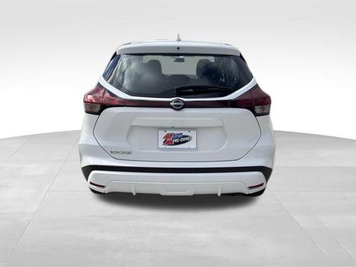 2022 Nissan Kicks S