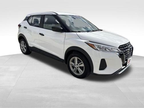 2022 Nissan Kicks S