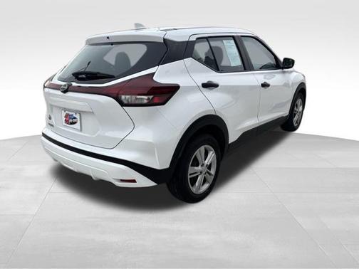 2022 Nissan Kicks S