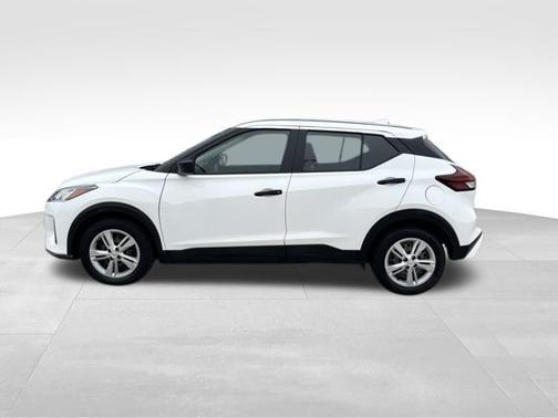2022 Nissan Kicks S