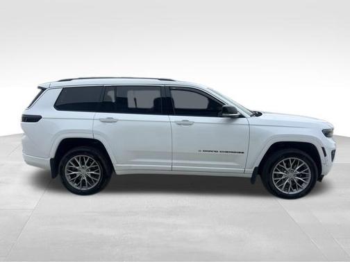 2022 Jeep Grand Cherokee L Overland