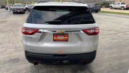 Silver 2020 Chevrolet Traverse LT Cloth