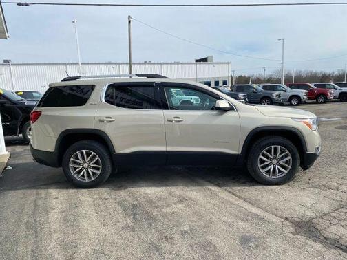 2017 GMC Acadia SLE-2