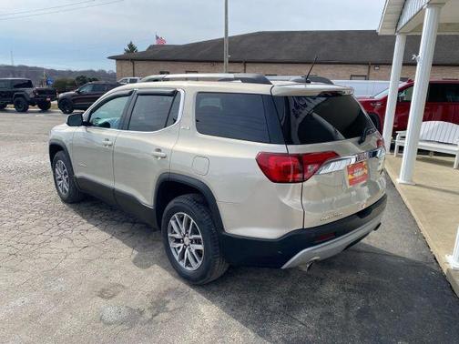 2017 GMC Acadia SLE-2