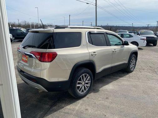 2017 GMC Acadia SLE-2
