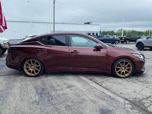 Rosewood Metallic 2020 Nissan Sentra SV
