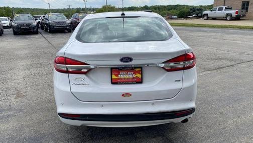 White 2018 Ford Fusion SE