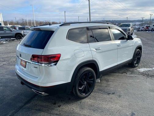 2022 Volkswagen Atlas 3.6L SE w/Technology