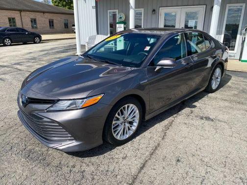 2018 Toyota Camry Hybrid XLE
