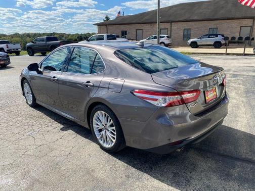 2018 Toyota Camry Hybrid XLE