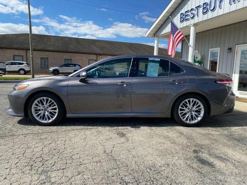 2018 Toyota Camry Hybrid XLE