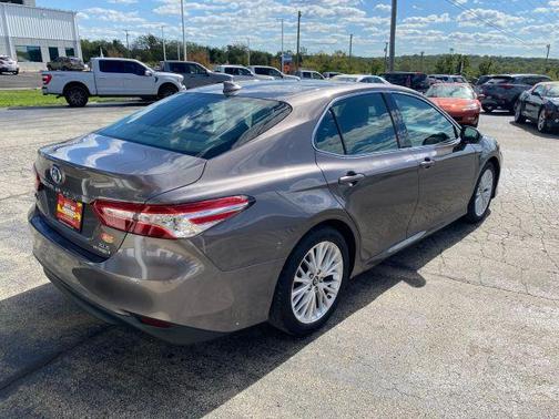 2018 Toyota Camry Hybrid XLE