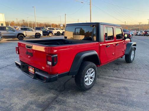2023 Jeep Gladiator Sport